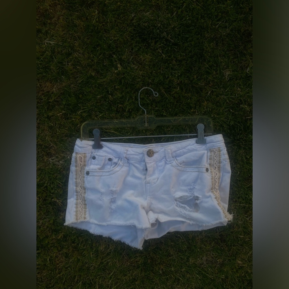 White and cream ripped | vanilla star festival |short shorts beachy y2k.🍦